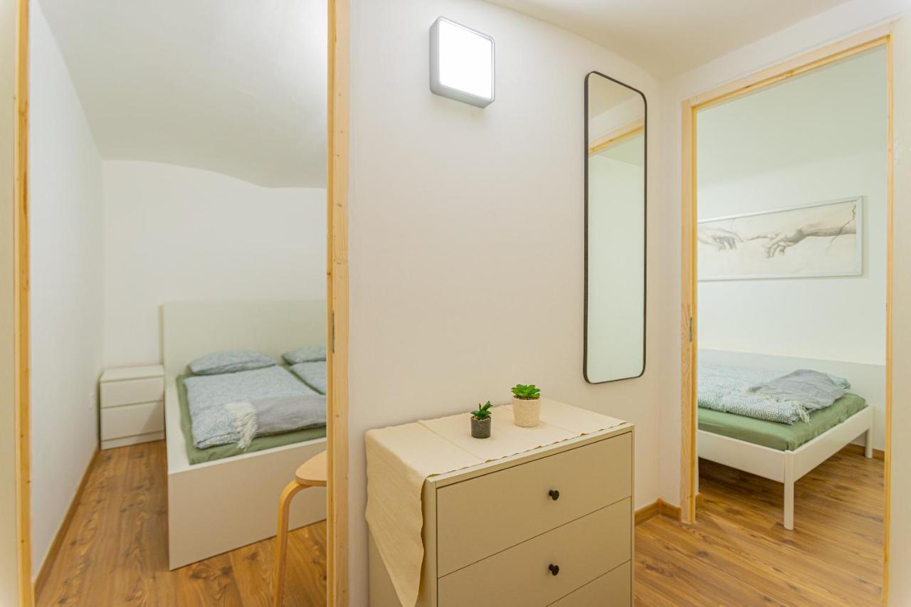 2 Bedroom Apartment In The Dob Street, Emerald Budapest Exterior photo