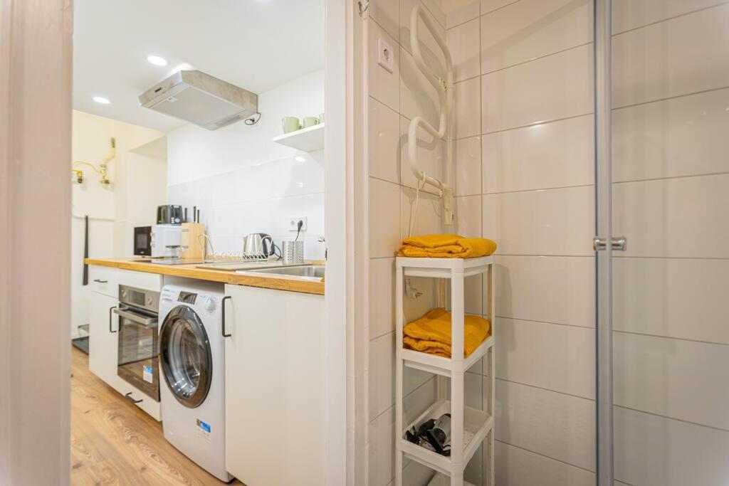 2 Bedroom Apartment In The Dob Street, Emerald Budapest Exterior photo